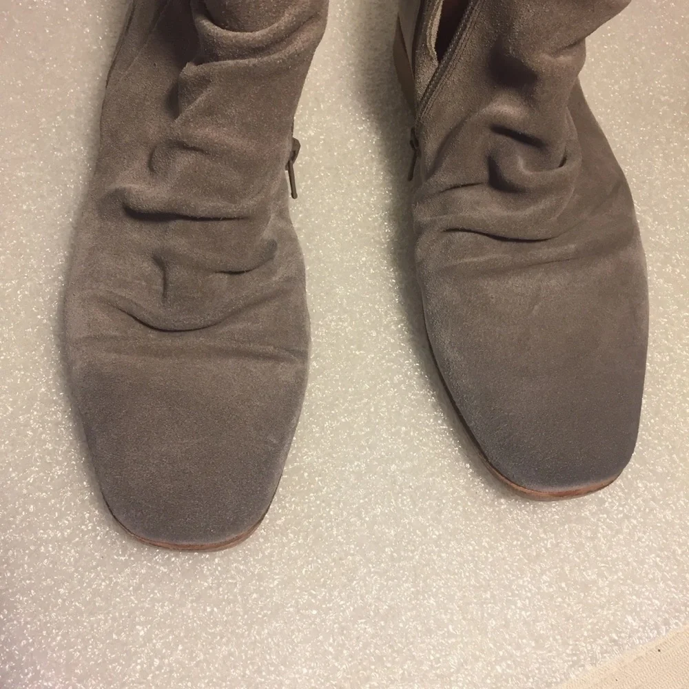 Jeffrey Campbell gray suede Ankle Boot size 7